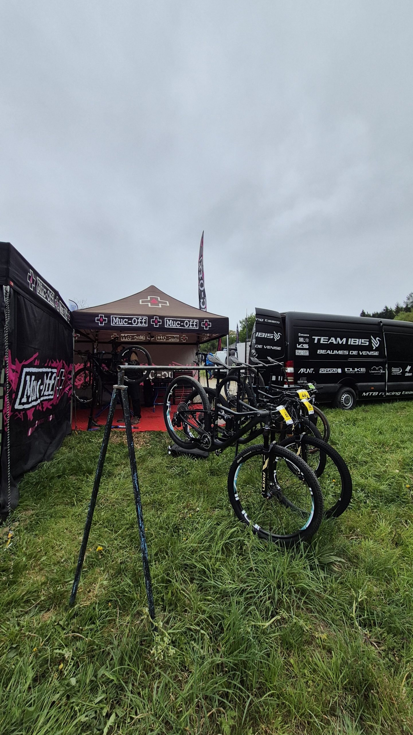 équipe-vtt-les-beaumes-de-venise1